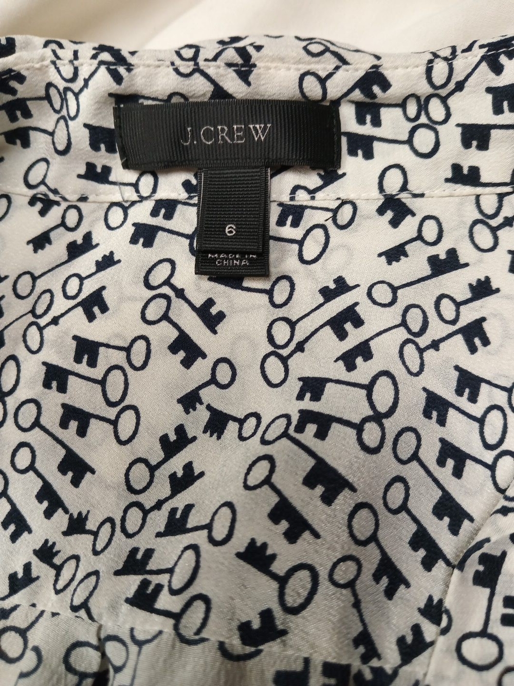 Worn On  Agents S.H.I.E.L.D  J. Crew White Button-Down Shirt with Blk Key Print